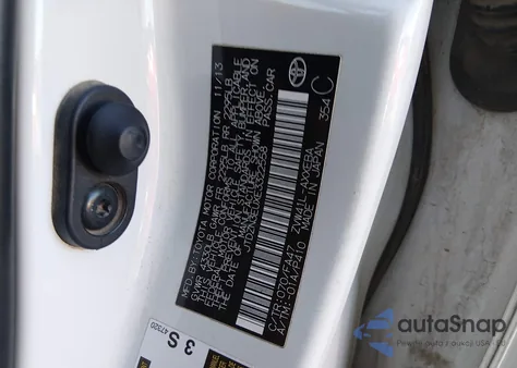 2014 Toyota Prius V Three z USA, uszkodzony, nr VIN JTDZN3EUXE3322558